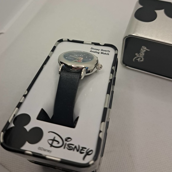 NIB - Beautiful Blue Mickey Mouse with stainless face Blue leather Band - Picture 6 of 8